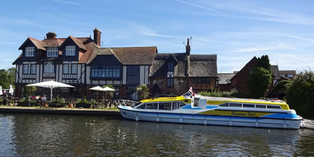 Horning village